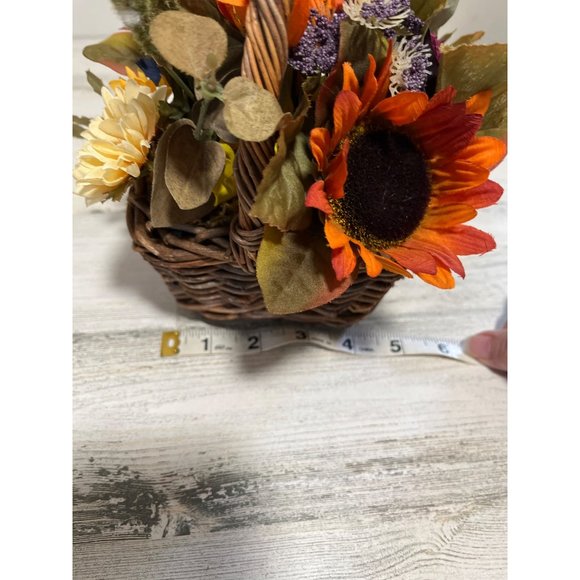 Pretty basket with fall colored flowers - Picture 6 of 6